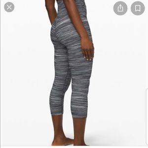 Lululemon CROP cross waist - Gray stripes